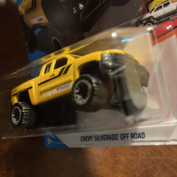 New - Picture 3 of 3